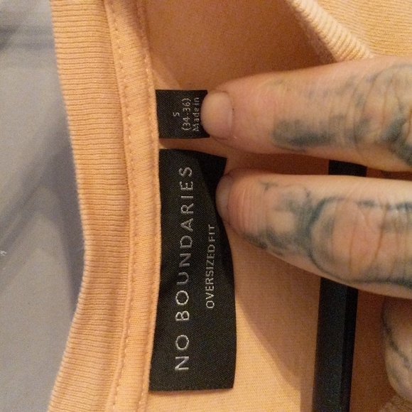 3/$30 No Boundaries T-Shirt - Picture 2 of 3